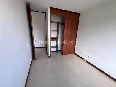 Apartamento de 3 alcobas en venta en El Poblado, Medellín, 78 m² · foto 11 de 20