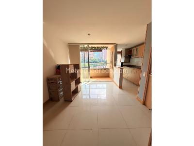 Apartamento de 3 alcobas en venta en Loma De San Jose, Sabaneta, 70 m² · foto 5 de 17