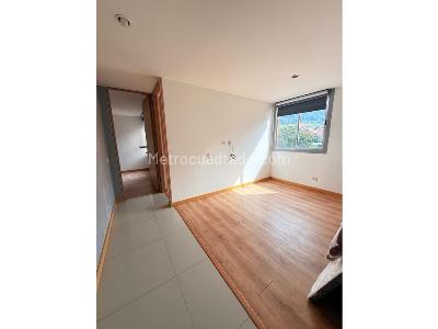 Apartamento de 3 alcobas en venta en Loma De San Jose, Sabaneta, 70 m² · foto 6 de 17