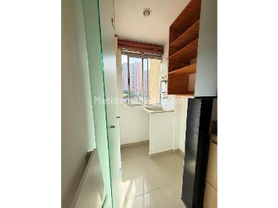 Apartamento de 3 alcobas en venta en Loma De San Jose, Sabaneta, 70 m² · foto 14 de 17