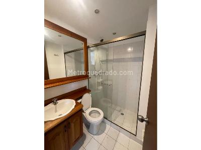 Apartamento de 3 alcobas en venta en Laureles, Medellín, 55 m² · foto 14 de 19