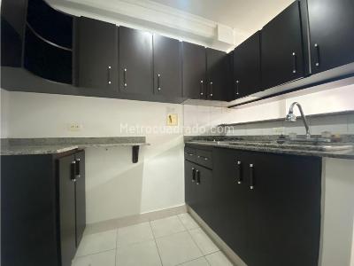 Apartamento de 3 alcobas en venta en Laureles, Medellín, 55 m² · foto 4 de 19
