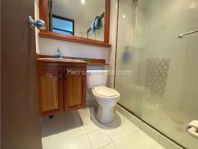 Apartamento de 3 alcobas en venta en Laureles, Medellín, 55 m² · foto 9 de 19