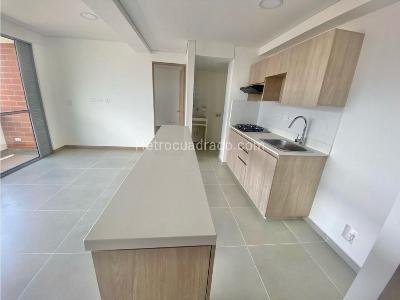 Apartamento en venta en Fatima, Itagüí · foto 3 de 8