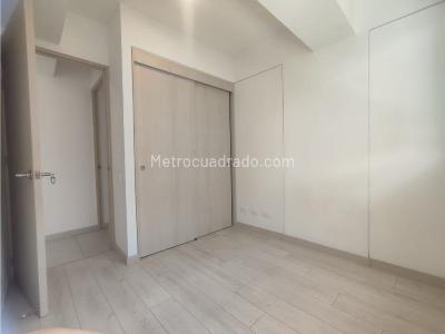 Apartamento de 2 alcobas en venta en Av, Envigado, 72 m² · foto 8 de 15