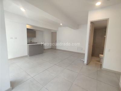 Apartamento de 2 alcobas en venta en Av, Envigado, 72 m² · foto 9 de 15