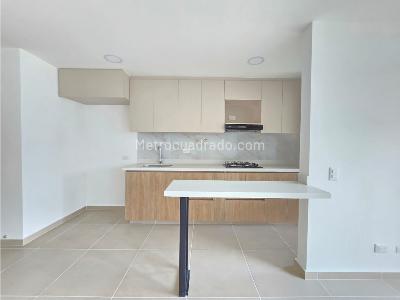 Apartamento en venta en Ditaires, Itagüí · foto 2 de 20
