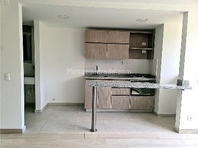Apartamento de 2 alcobas en venta en Cañaveralejo, Sabaneta, 60 m² · foto 3 de 15