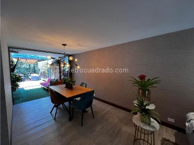 Casa de 3 alcobas en venta en Cumbres, Envigado, 164 m² · foto 2 de 20