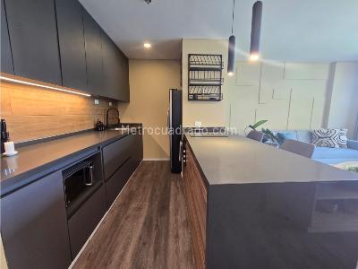 Apartamento en venta en Altos Del Poblado, Medellín · foto 8 de 18