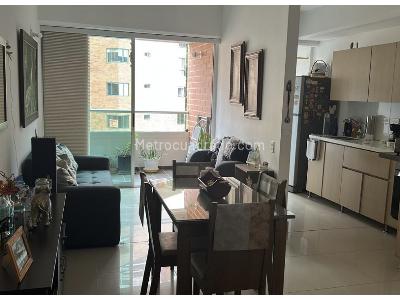 Apartamento de 3 alcobas en venta en Avesmaria, Sabaneta, 72 m² · foto 3 de 8