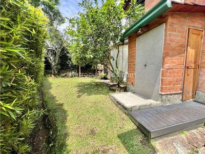 Casa de 3 alcobas en venta en El Carmelo, Sabaneta, 350 m² · foto 11 de 20