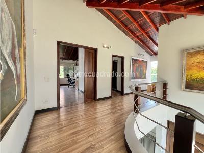 Casa de 3 alcobas en venta en El Carmelo, Sabaneta, 350 m² · foto 13 de 20