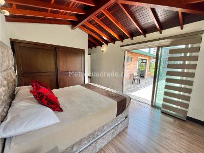 Casa de 3 alcobas en venta en El Carmelo, Sabaneta, 350 m² · foto 17 de 20