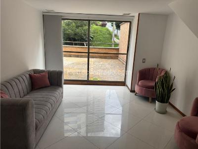Apartamento de 2 alcobas en venta en Avesmaria, Sabaneta, 140 m² · foto 3 de 17