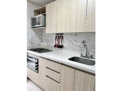 Apartamento de 3 alcobas en venta en Parque, Itagüí, 70 m² · foto 4 de 19