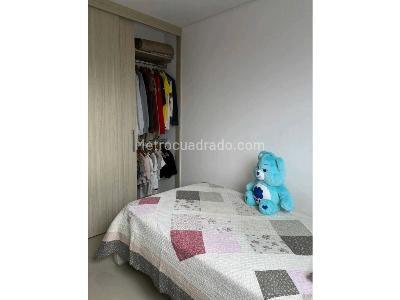Apartamento de 3 alcobas en venta en Parque, Itagüí, 70 m² · foto 15 de 19