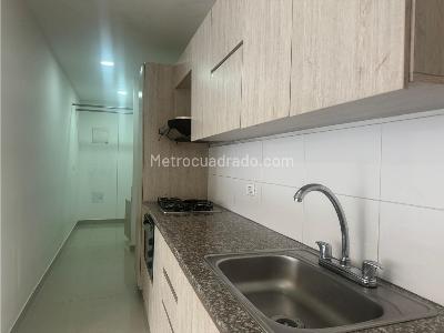 Apartamento de 3 alcobas en venta en Parque De Las Chimeneas, Itagüí, 63 m² · foto 4 de 15