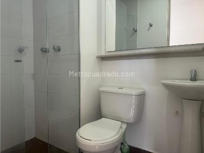 Apartamento de 3 alcobas en venta en Parque De Las Chimeneas, Itagüí, 63 m² · foto 10 de 15