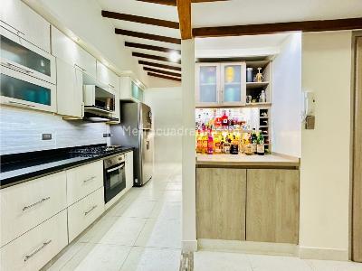 Apartamento en venta en Centro La Candelaria, Medellín · foto 4 de 16