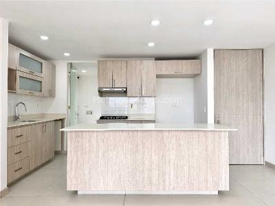 Apartamento de 3 alcobas en venta en Loma De San Jose, Sabaneta, 104 m² · foto 6 de 20