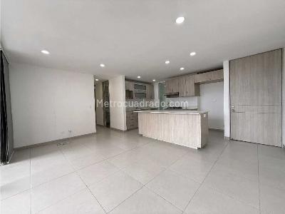 Apartamento de 3 alcobas en venta en Loma De San Jose, Sabaneta, 104 m² · foto 9 de 20