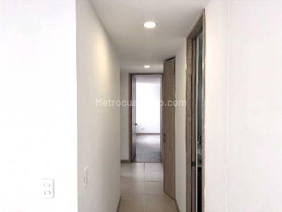 Apartamento de 3 alcobas en venta en Loma De San Jose, Sabaneta, 104 m² · foto 10 de 20
