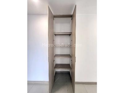 Apartamento de 3 alcobas en venta en Loma De San Jose, Sabaneta, 104 m² · foto 11 de 20