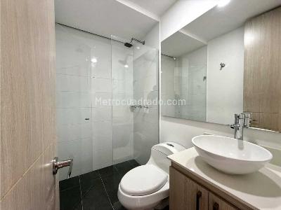 Apartamento de 3 alcobas en venta en Loma De San Jose, Sabaneta, 104 m² · foto 18 de 20