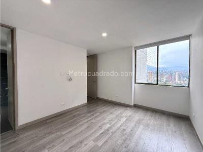 Apartamento de 3 alcobas en venta en Loma De San Jose, Sabaneta, 104 m² · foto 19 de 20