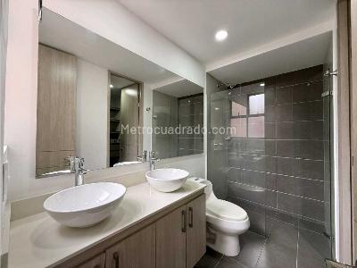 Apartamento de 3 alcobas en venta en Loma De San Jose, Sabaneta, 104 m² · foto 20 de 20