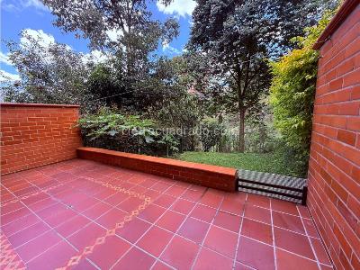 Casa de 4 alcobas en venta en Las Antillas, Envigado, 219 m² · foto 3 de 20