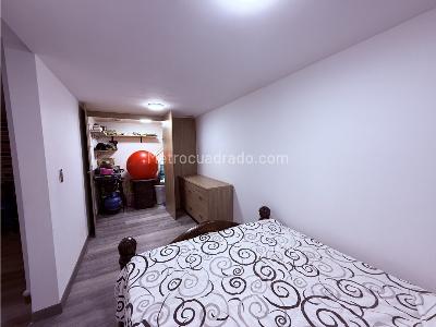 Casa de 4 alcobas en venta en Las Antillas, Envigado, 219 m² · foto 12 de 20