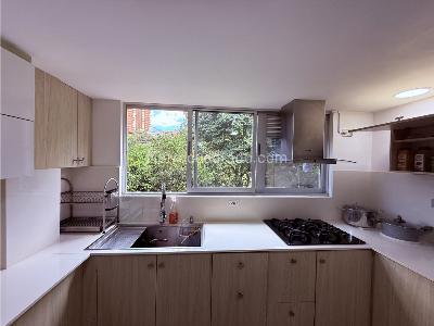 Casa de 4 alcobas en venta en Las Antillas, Envigado, 219 m² · foto 17 de 20
