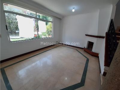 Casa de 5 alcobas en venta en Alto De Misael, Envigado, 190 m² · foto 2 de 20