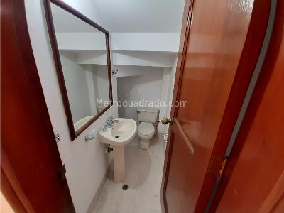 Casa de 5 alcobas en venta en Alto De Misael, Envigado, 190 m² · foto 5 de 20