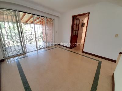 Casa de 5 alcobas en venta en Alto De Misael, Envigado, 190 m² · foto 7 de 20