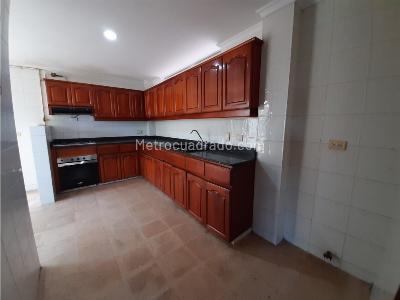 Casa de 5 alcobas en venta en Alto De Misael, Envigado, 190 m² · foto 13 de 20