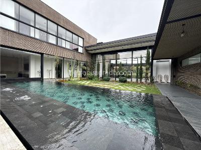Casa de 5 alcobas en venta en Llanogrande, Rionegro, 595 m² · foto 3 de 20