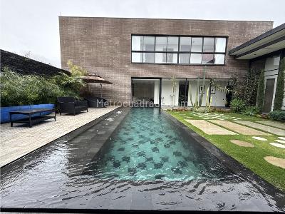 Casa de 5 alcobas en venta en Llanogrande, Rionegro, 595 m² · foto 4 de 20