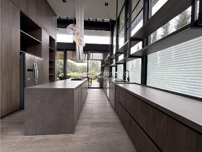 Casa de 5 alcobas en venta en Llanogrande, Rionegro, 595 m² · foto 9 de 20