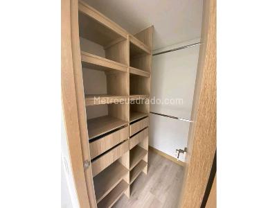 Apartaestudio en venta en Altos Del Poblado, Medellín, 50 m² · foto 8 de 18