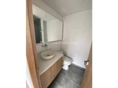 Apartaestudio en venta en Altos Del Poblado, Medellín, 50 m² · foto 9 de 18