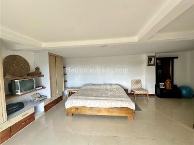 Casa de 5 alcobas en venta en El Escobero, Envigado · foto 3 de 20
