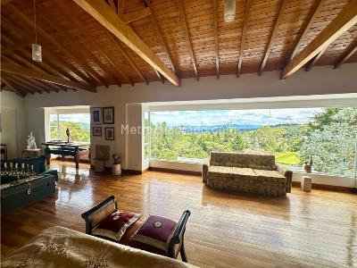 Casa de 5 alcobas en venta en El Escobero, Envigado · foto 10 de 20
