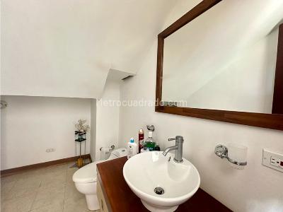 Casa de 5 alcobas en venta en El Escobero, Envigado · foto 12 de 20