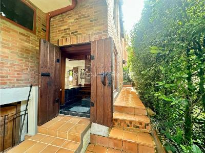 Casa de 3 alcobas en venta en Las Lomitas, Sabaneta, 243 m² · foto 4 de 20
