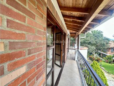 Casa de 3 alcobas en venta en Las Lomitas, Sabaneta, 243 m² · foto 19 de 20