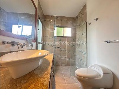 Casa de 5 alcobas en venta en Loma Del Chocho, Envigado, 300 m² · foto 12 de 20