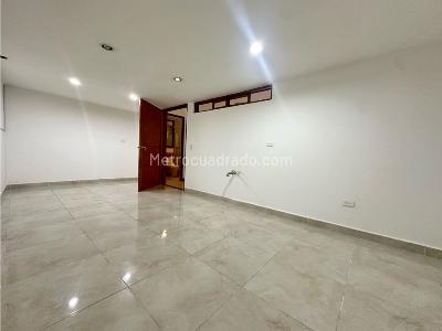 Casa de 5 alcobas en venta en Loma Del Chocho, Envigado, 300 m² · foto 16 de 20